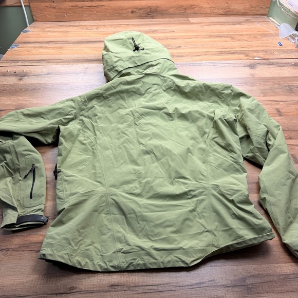 Mountain Hardwear Goretex Jacket Womens Size L/G Green Parka Hood - Picture 8 of 10